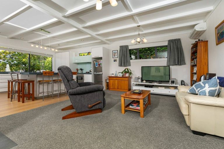 Photo of property in 49a Roland Road, Greenhithe, Auckland, 0632