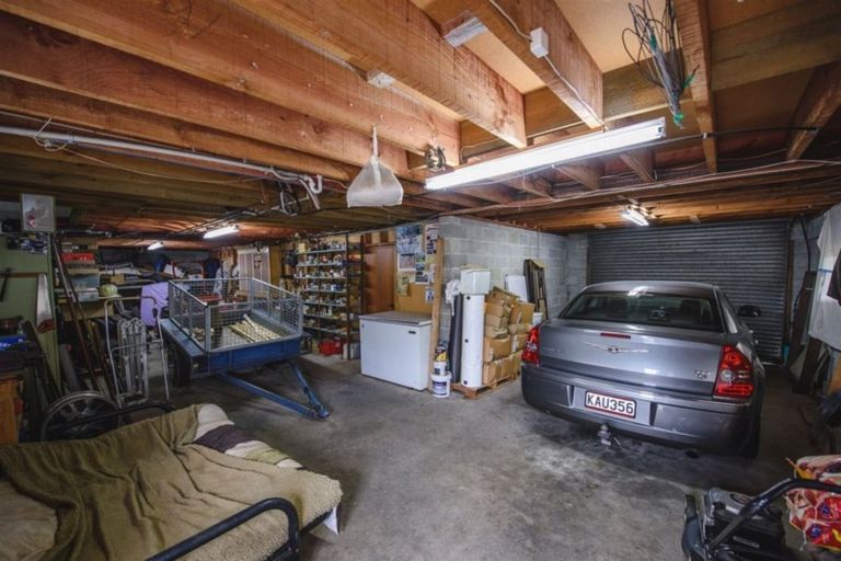 Photo of property in 14 Cambridge Street, Balclutha, 9230