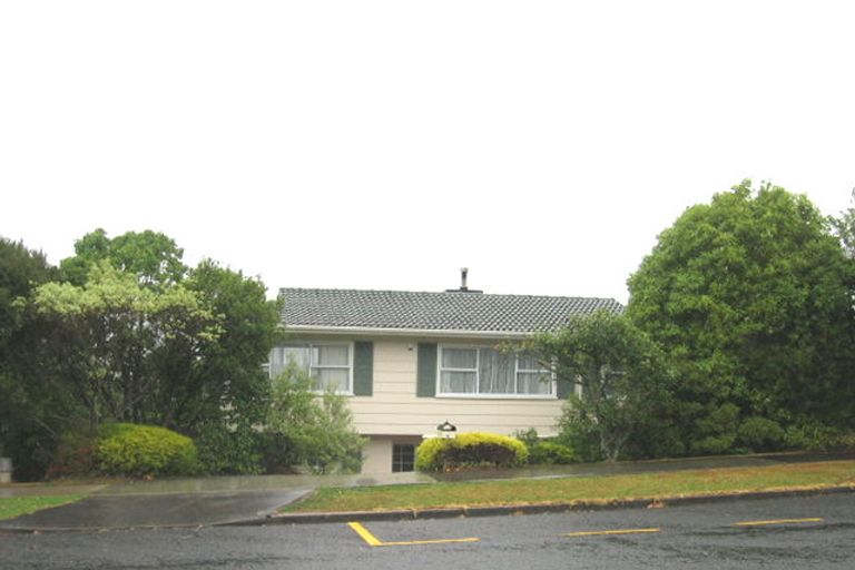 Photo of property in 44 Chelsea View Drive, Chatswood, Auckland, 0626