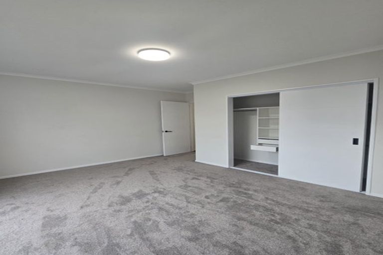 Photo of property in 8 Ritetai Street, Clarks Beach, 2122