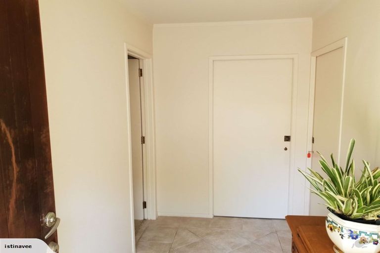 Photo of property in 17 Pluto Place, Beach Haven, Auckland, 0626