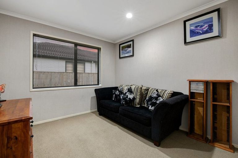 Photo of property in 15 The Rise, Gulf Harbour, Whangaparaoa, 0930