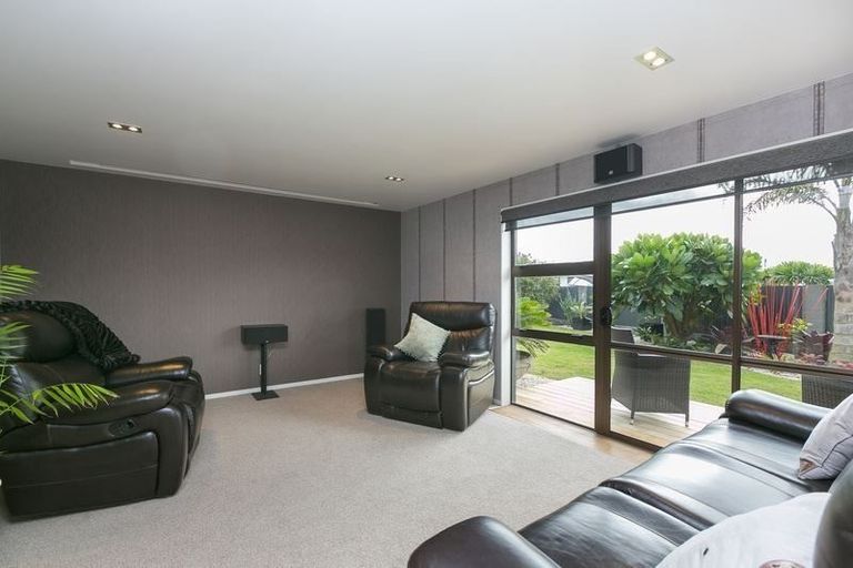 Photo of property in 22 Culzean Grove, Bell Block, New Plymouth, 4312