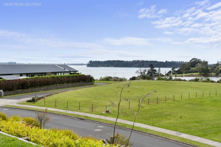 Photo of property in 17 Wairere Rise, Omokoroa, 3114
