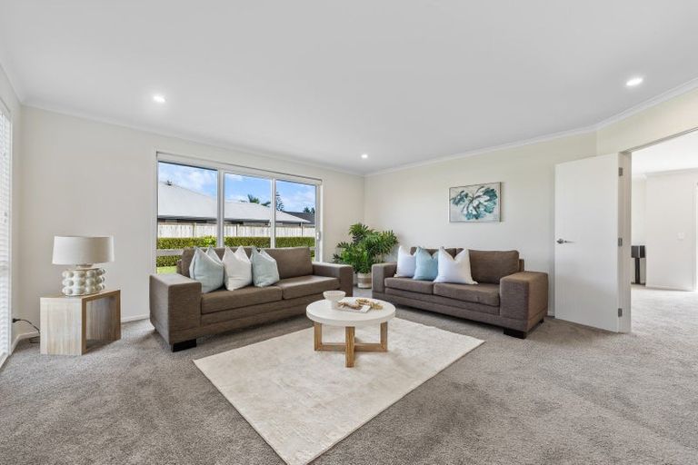 Photo of property in 19 Keene Drive, Bell Block, New Plymouth, 4312