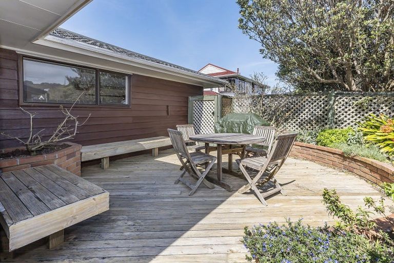 Photo of property in 31 Gurkha Crescent, Khandallah, Wellington, 6035