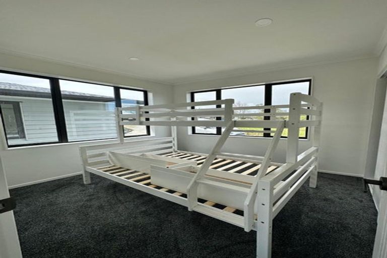 Photo of property in 8a Gracechurch Drive, Flat Bush, Auckland, 2016