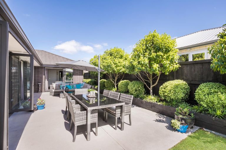 Photo of property in 2 Mirabell Place, Patumahoe, Pukekohe, 2679