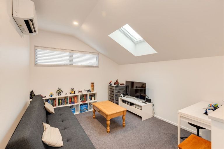 Photo of property in 299 Burwood Road, Burwood, Christchurch, 8083