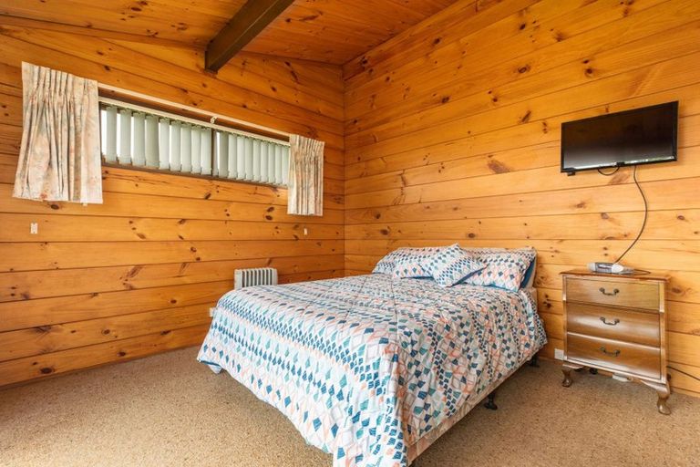 Photo of property in 1 James Bright Lane, Waiuku, 2123