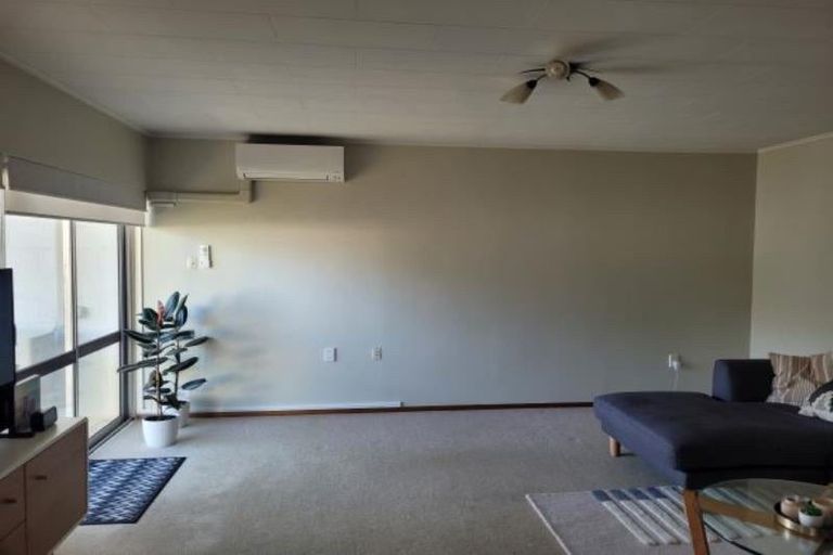 Photo of property in 21 Vivian Street, New Plymouth, 4310