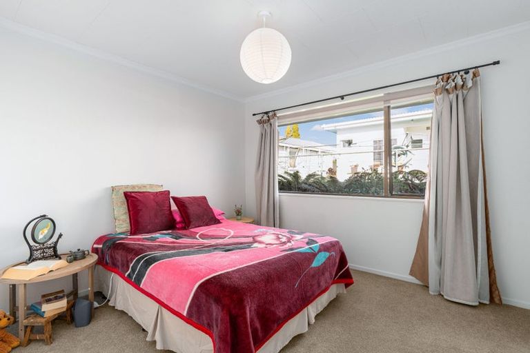 Photo of property in 3 Phoenix Avenue, Hokowhitu, Palmerston North, 4410