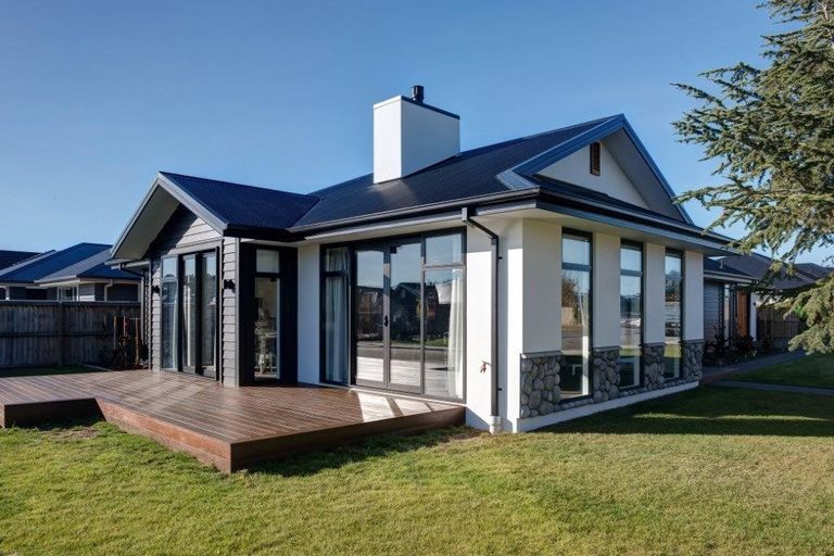 Photo of property in 292 West Belt, Rangiora, 7400