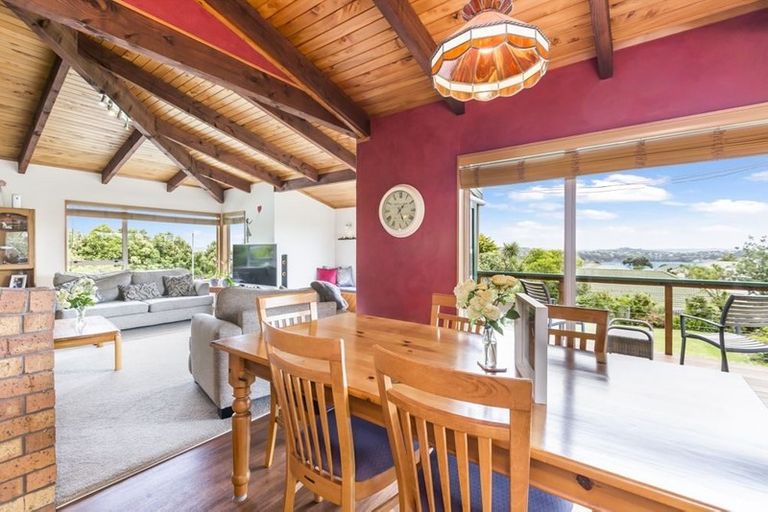 Photo of property in 70 Tiri Road, Manly, Whangaparaoa, 0930