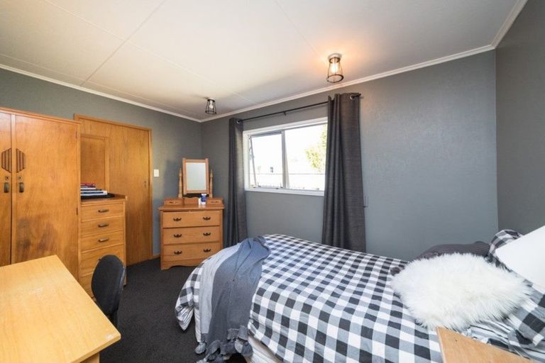 Photo of property in 11 Dorset Crescent, Hokowhitu, Palmerston North, 4410
