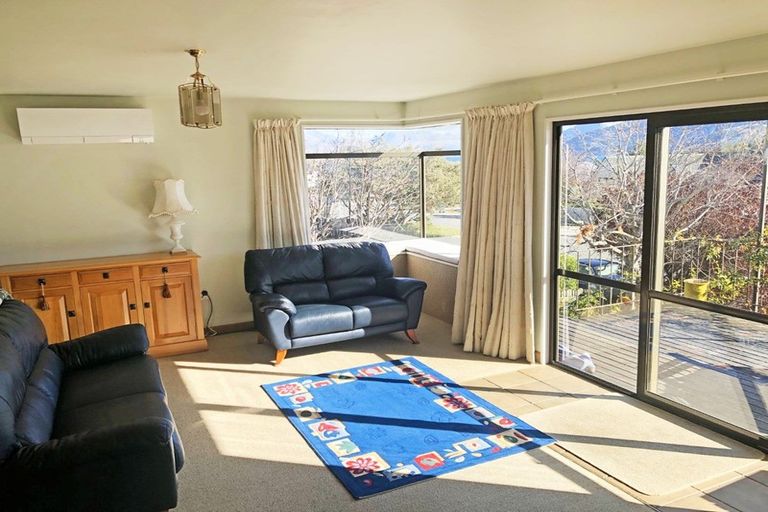 Photo of property in 17 Oregon Drive, Kelvin Heights, Queenstown, 9300
