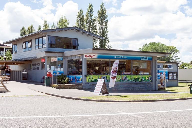 Photo of property in 34 Lakemere Way, Kinloch, Taupo, 3377