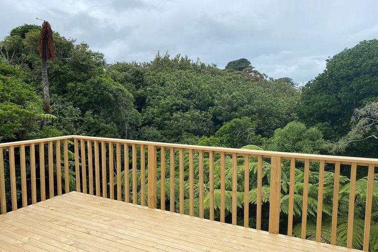 Photo of property in 128 Trelissick Crescent, Ngaio, Wellington, 6035