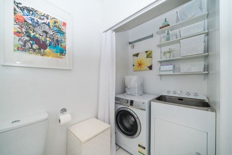 Photo of property in 15 Douglas Street, West End, Palmerston North, 4412