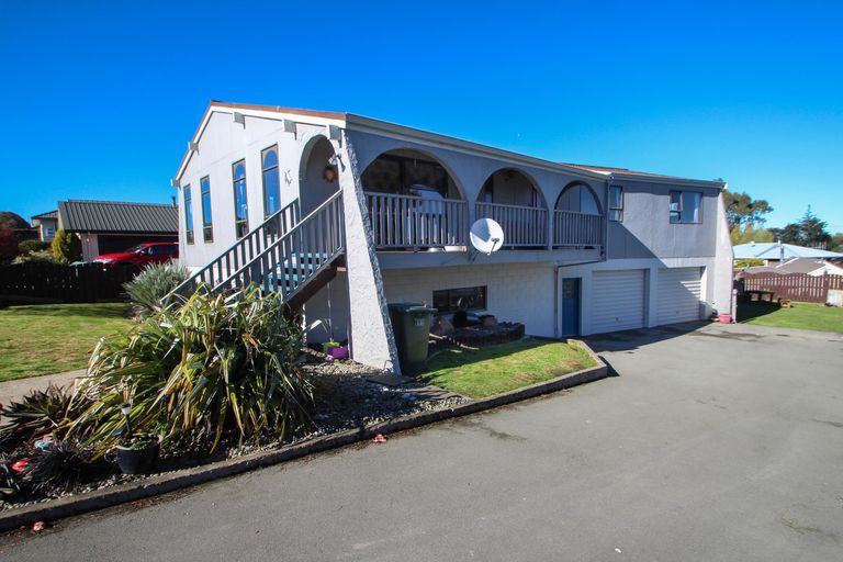 Photo of property in 30 Leven Street, South Hill, Oamaru, 9400