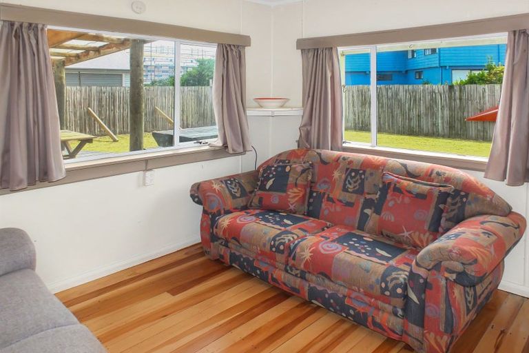 Photo of property in 38 Nelson Street, Foxton Beach, Foxton, 4815