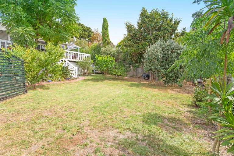 Photo of property in 1/680 Whangaparaoa Road, Stanmore Bay, Whangaparaoa, 0932