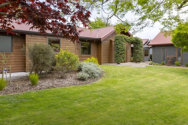 Photo of property in 51 Chesham Avenue, Waipahihi, Taupo, 3330