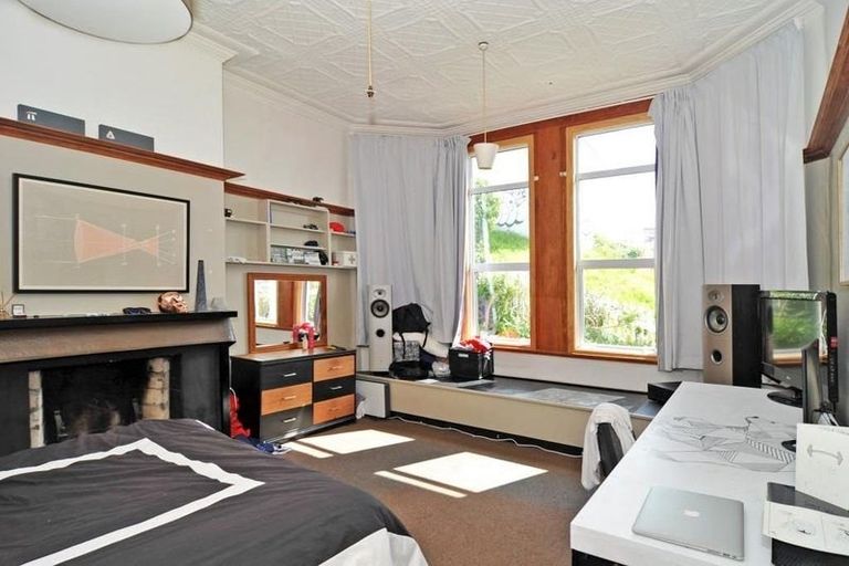 Photo of property in 9 Elm Row, Dunedin Central, Dunedin, 9016