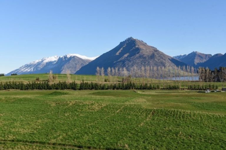 Photo of property in 65 Jacks Point Rise, Jacks Point, Queenstown, 9371