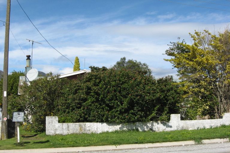 Photo of property in 184 Abel Tasman Drive, Takaka, 7183