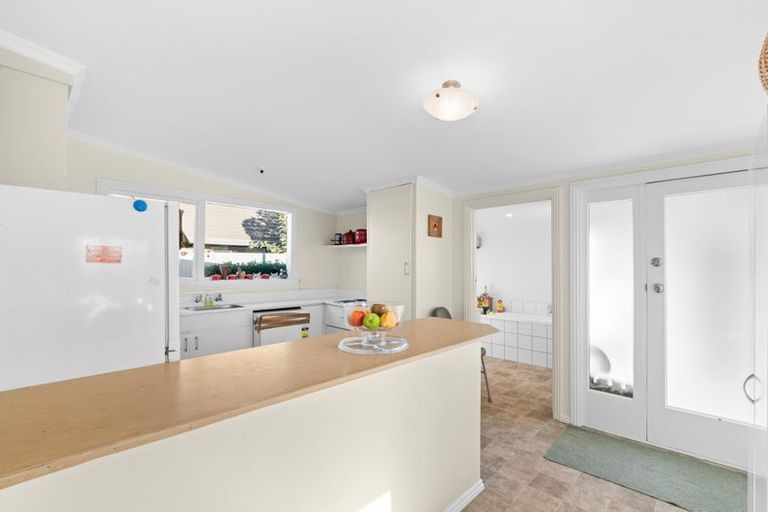 Photo of property in 2/48 Awatea Road, Hornby, Christchurch, 8042