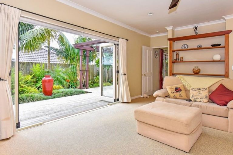 Photo of property in 26 Byblos Place, The Gardens, Auckland, 2105
