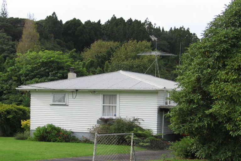 Photo of property in 40 Lowtherhurst Road, Massey, Auckland, 0614