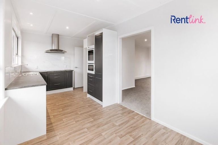 Photo of property in 8 Landview Road, Parkvale, Tauranga, 3112