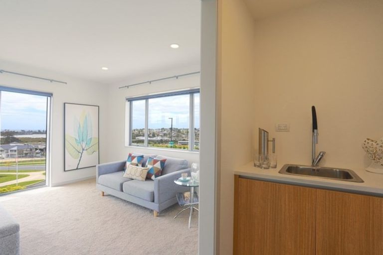 Photo of property in 10 Miller Rise, Silverdale, 0932