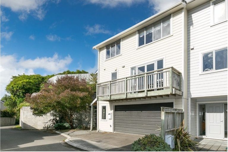 Photo of property in 58g Woodland Road, Johnsonville, Wellington, 6037