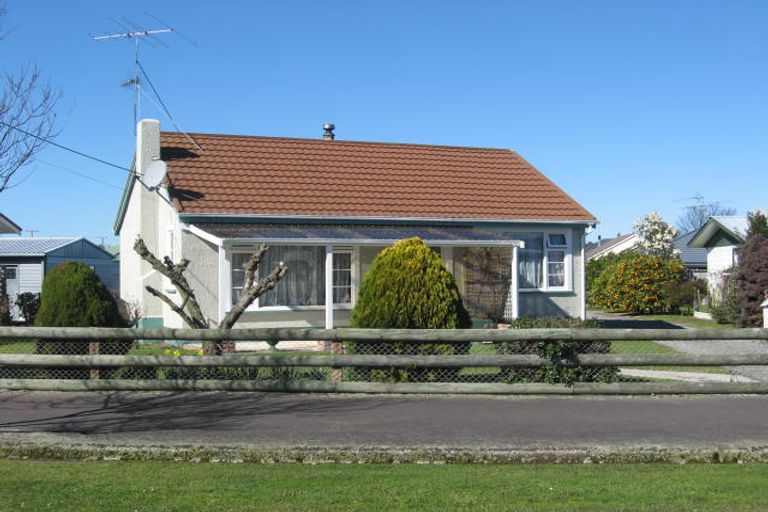 Photo of property in 9 Mckenzie Terrace, Carterton, 5713