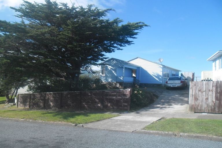 Photo of property in 10 Matatiro Street, Titahi Bay, Porirua, 5022