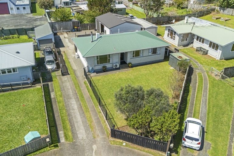 Photo of property in 14 Tohora Place, Spotswood, New Plymouth, 4310