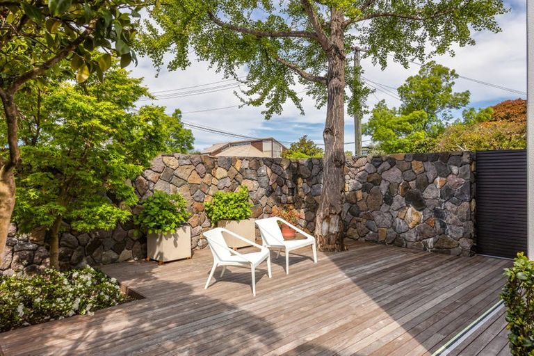 Photo of property in 9 Poynder Avenue, Merivale, Christchurch, 8014