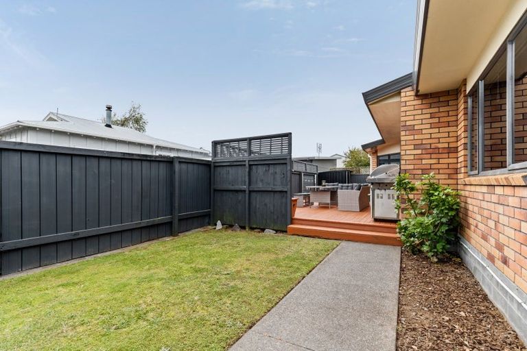 Photo of property in 2/213 Coronation Avenue, Welbourn, New Plymouth, 4310