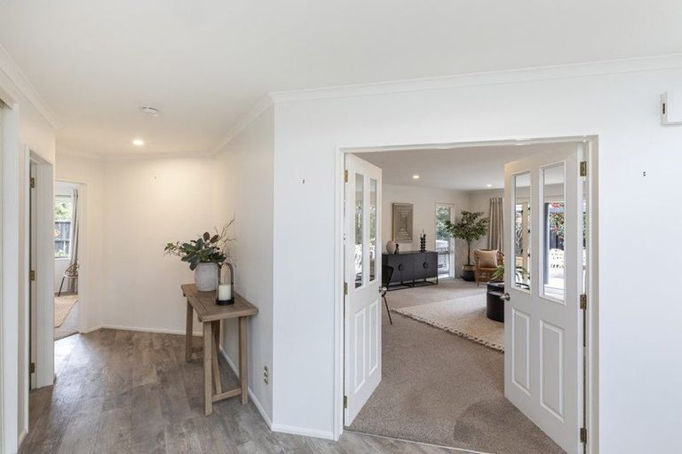 Photo of property in 1 Oaktree Lane, Bishopdale, Christchurch, 8053