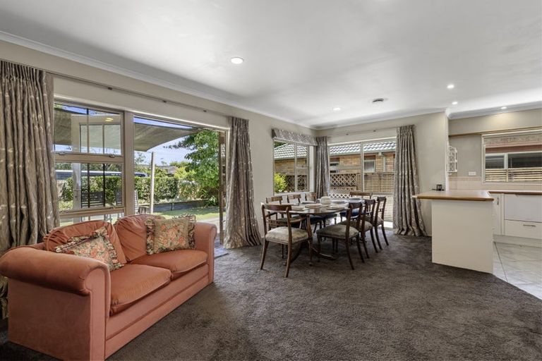 Photo of property in 8 Doneraille Place, Bethlehem, Tauranga, 3110