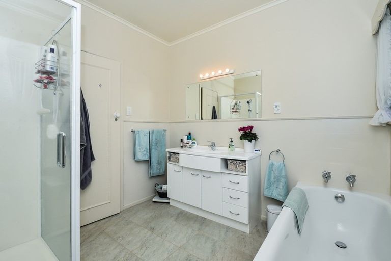 Photo of property in 6 Dalethorpe Avenue, Fairfield, Hamilton, 3214