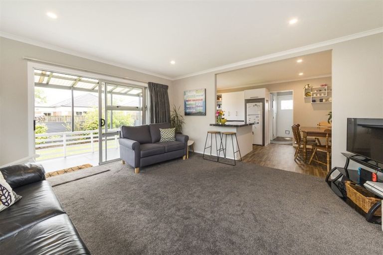 Photo of property in 6b Purdie Place, Milson, Palmerston North, 4414