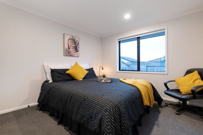 Photo of property in 15 Kotiate Street, Papamoa Beach, Papamoa, 3118