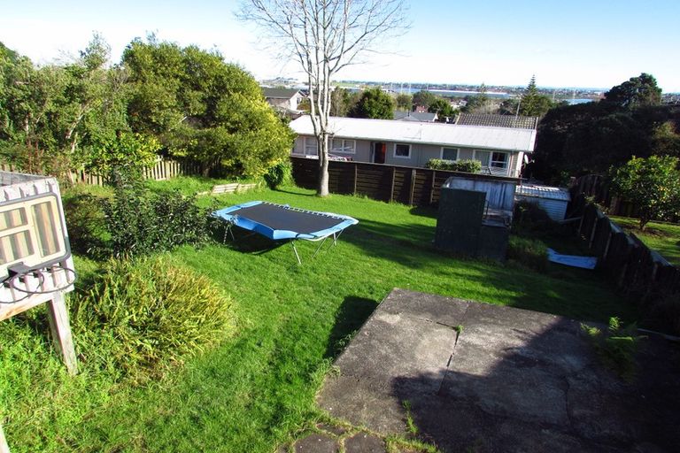 Photo of property in 6 Riverhills Avenue, Pakuranga Heights, Auckland, 2010