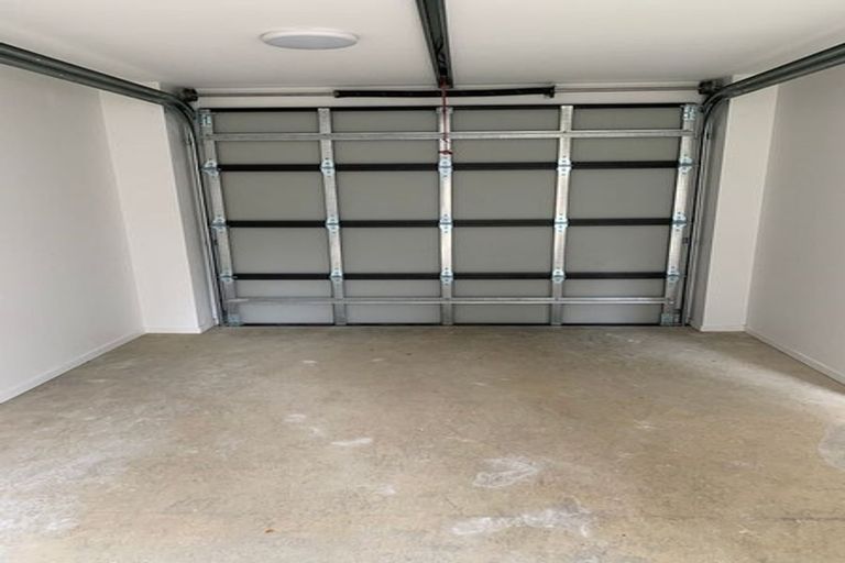 Photo of property in 28 Panoni Lane, Howick, Auckland, 2014