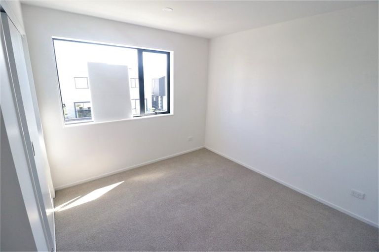 Photo of property in 34 Hobsonville Point Road, Hobsonville, Auckland, 0616