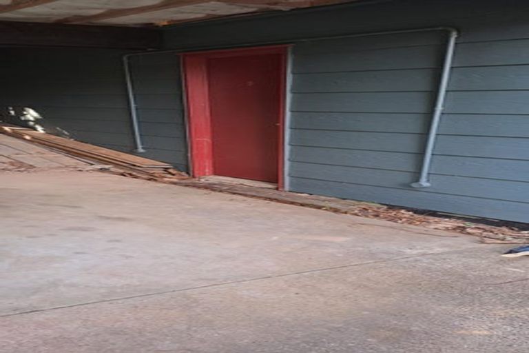 Photo of property in 2/21 Malters Place, Browns Bay, Auckland, 0630